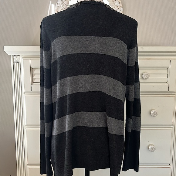 Eileen Fisher Cardigan Gray Stripes V Neck Excellent Used Condition Size Medium - Picture 3 of 6